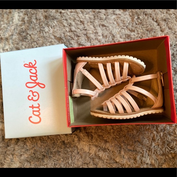 ⭐️SOLD⭐️ Baby girl sandals - Picture 9 of 11